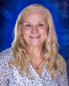 Sara Holton, 易胜博 Instructor